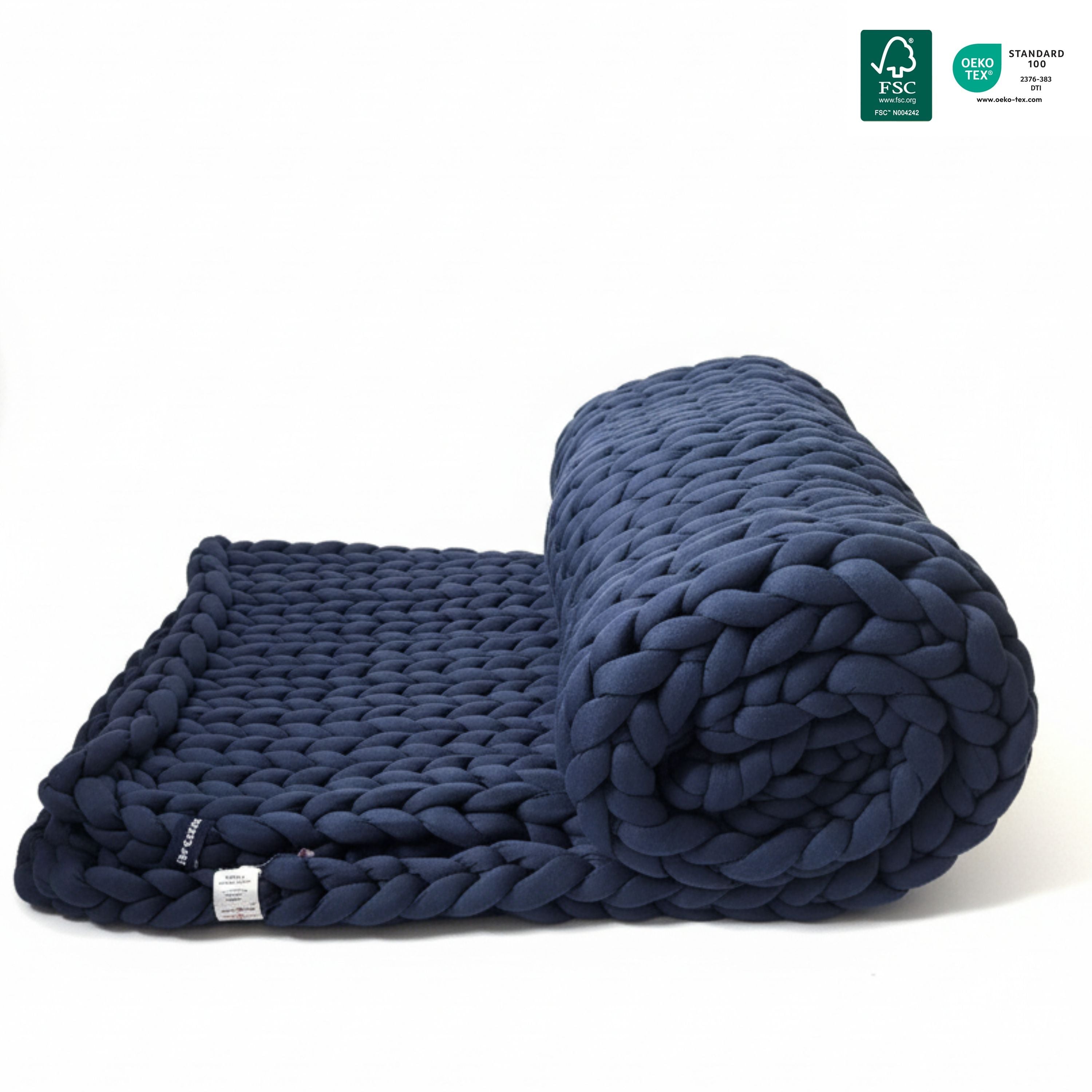 Hand-knitted weighted blanket™